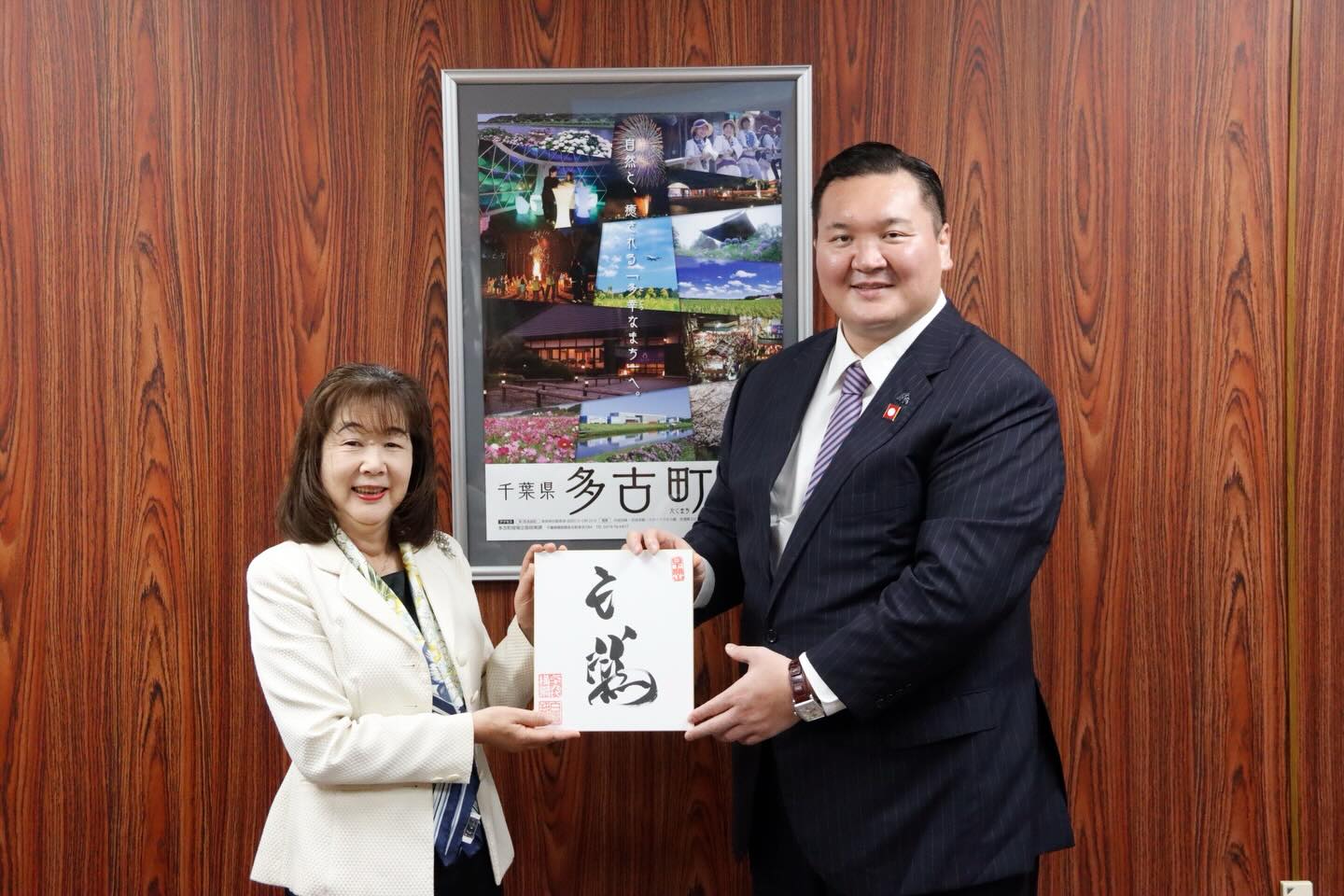 白鵬さんに多古町を訪問いただきました。